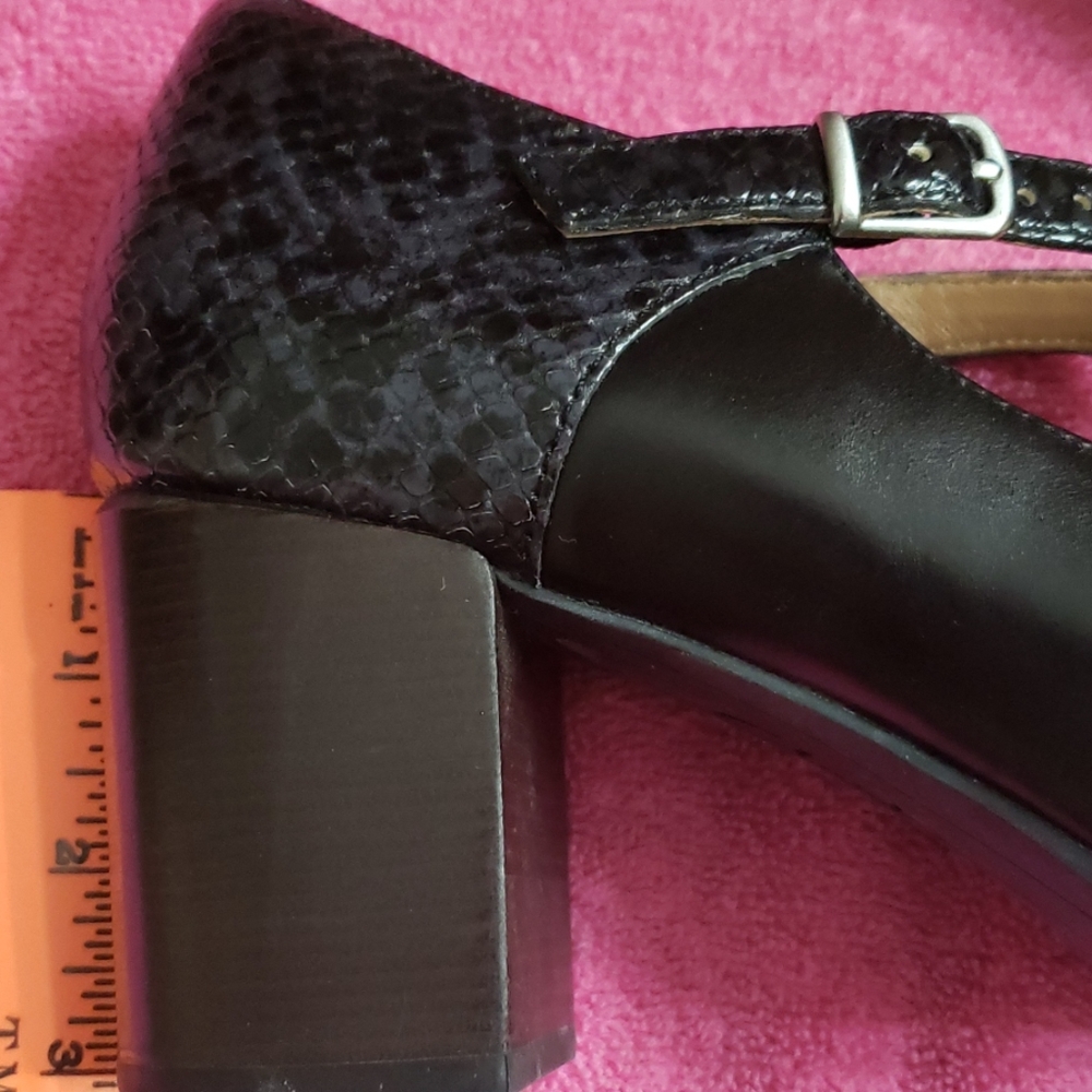 Shoes - Picture 4 of 5